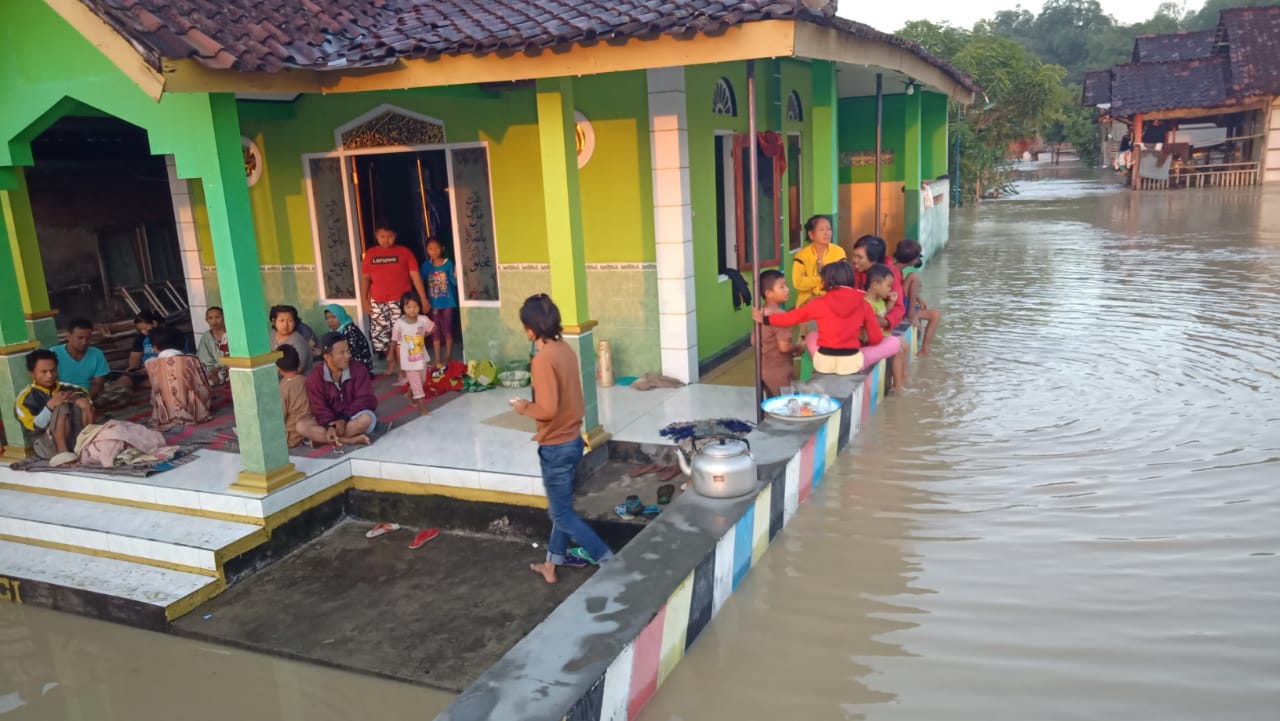 Curah Hujan Tinggi, Warga Desa Pilangwetan Diminta Waspada