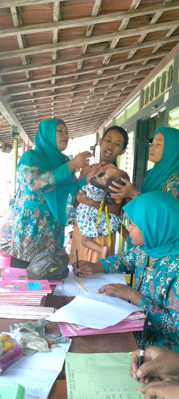Bulan Vitamin A: Pemberian Vit A di Desa Tlogosih