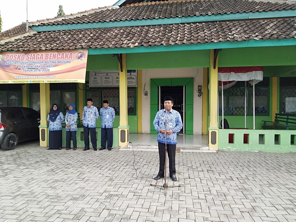 Giat Rutin : Apel Bersama “Keberhasilan dimulai dengan Disiplin”