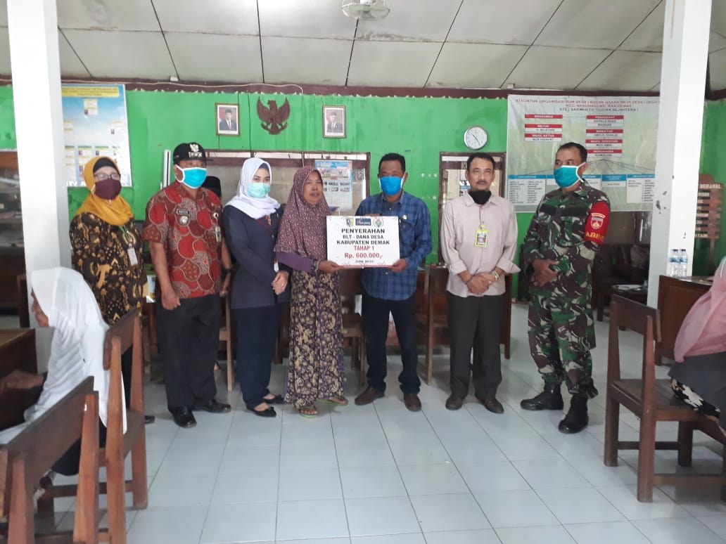 Pemdes Sarimulyo Distribusikan BLT DD