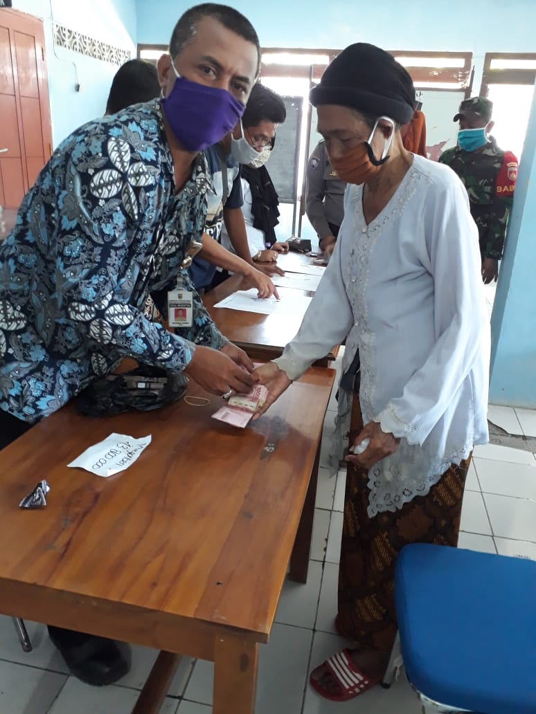 Distribusi BLT Dana Desa Megonten
