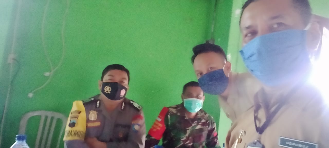 Penyerahan BLT-DD Tahap II Desa Klampoklor