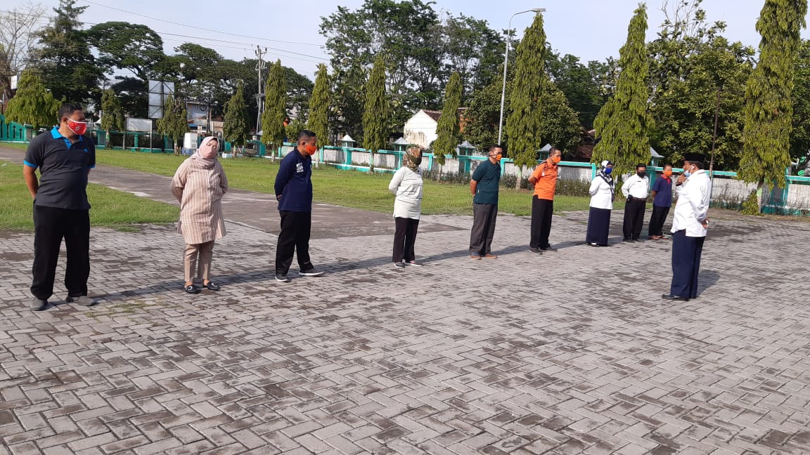 Camat Kebonagung Pimpin Langsung Apel Pagi Bersama