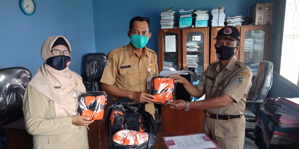 BPBD Kab Demak Serahkan Bantuan Masker