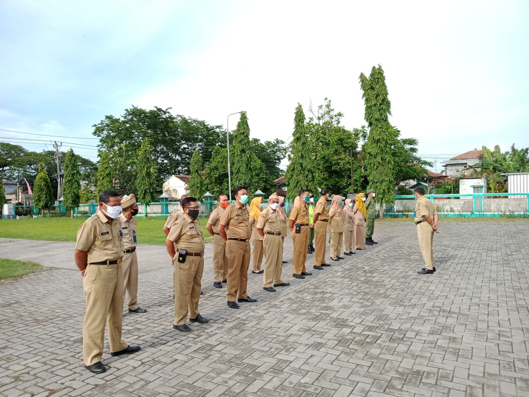 Apel Pagi Bersama Sekdes